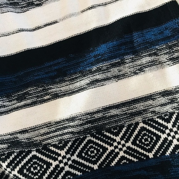 Cascade Style Sweater ✨3/$35✨ - Picture 3 of 4